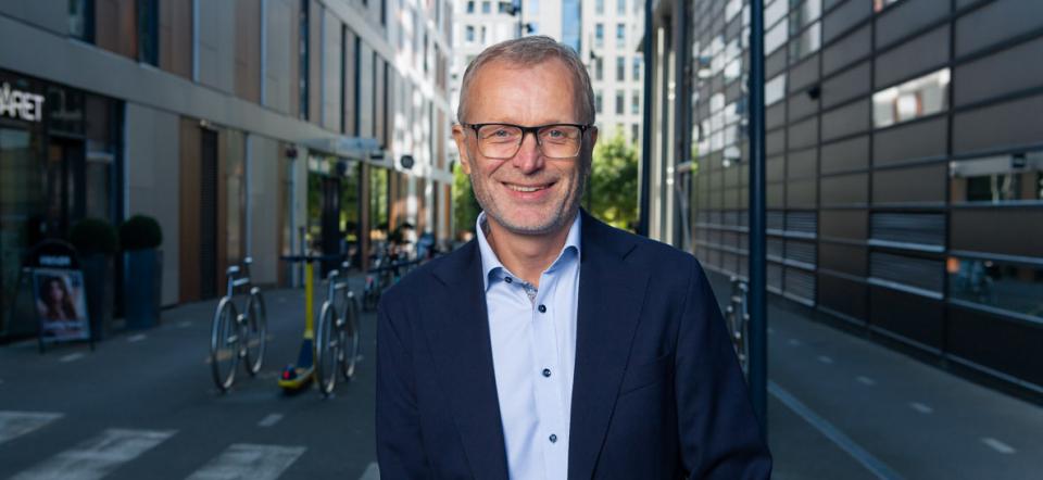 Portrait of Arne Flåøyen, smiling